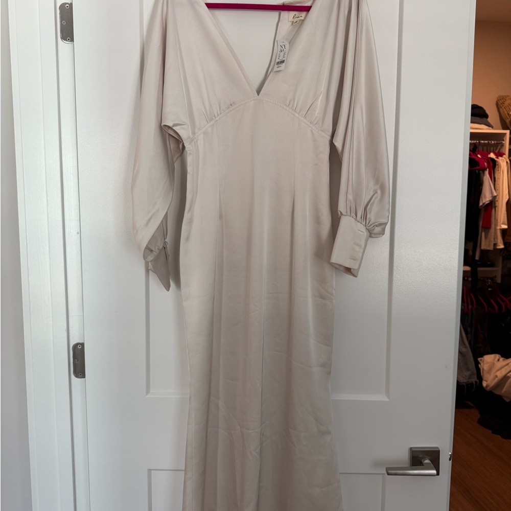 NY&C - Lena Cream V-Neck Dress Satin